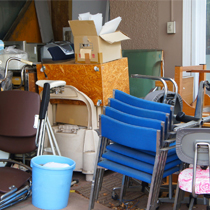 現場事務所から出る雑ごみ